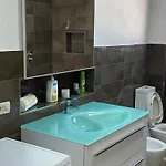 Pensión Henri's 3*