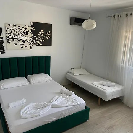 Henri's Casa de hóspedes 3*