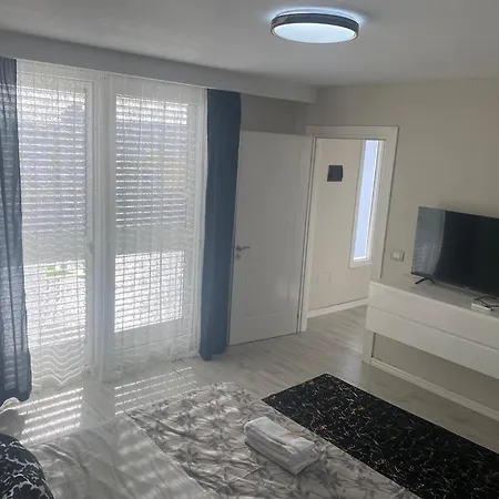 Henri's Гостевой дом