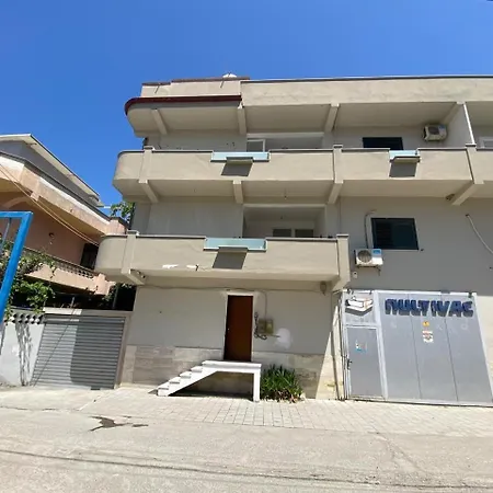 Гостевой дом Henri's 3*