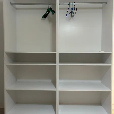 Henri's Гостевой дом Дуррес