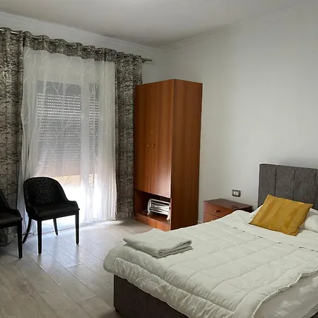 Guest house Henri's *
