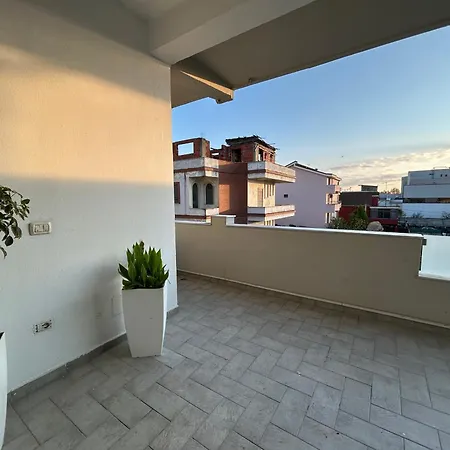 Henri's Дуррес