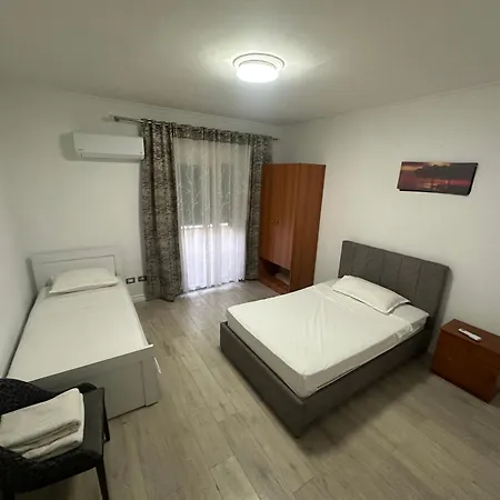 Konukevi Henri's Dıraç