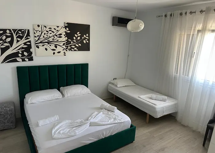 Henri's Vendégház 3*